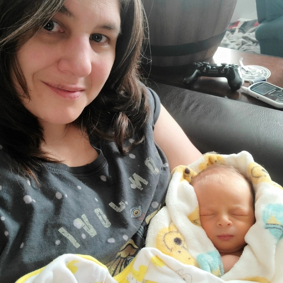 Meet your Posher, Elizabeth - Picture 3 of 10